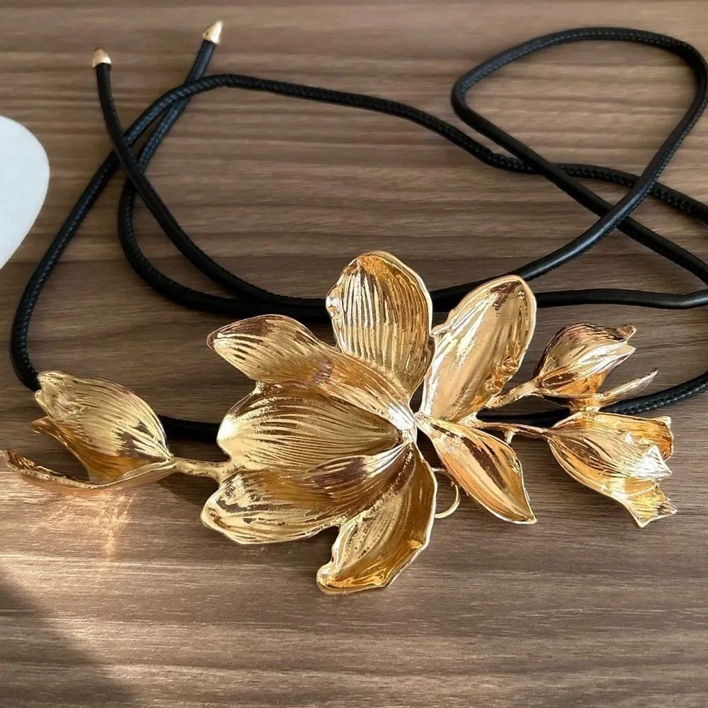 Gold Floral belt Q341